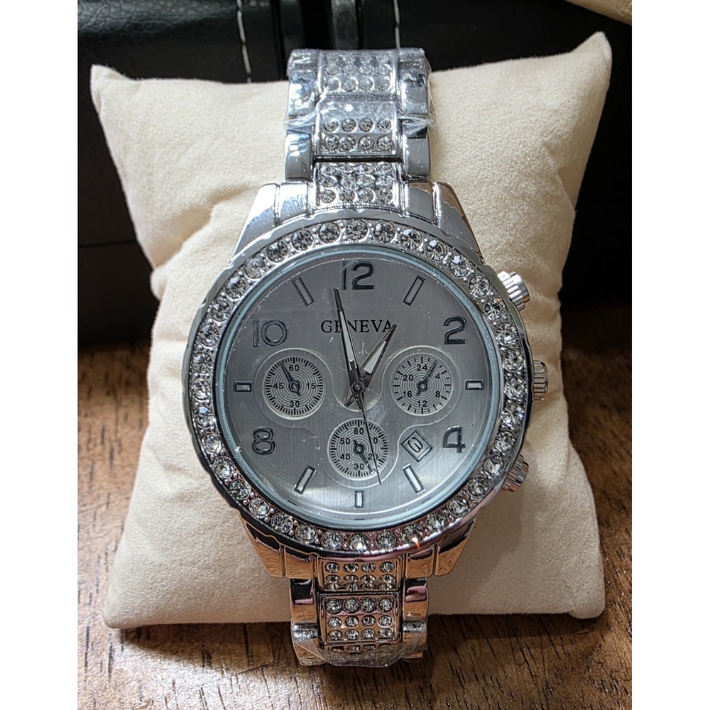 Silvertone Geneva Women's Watch w/ Rhinestones Encrusted Bezel &‎ Bracelet #0170